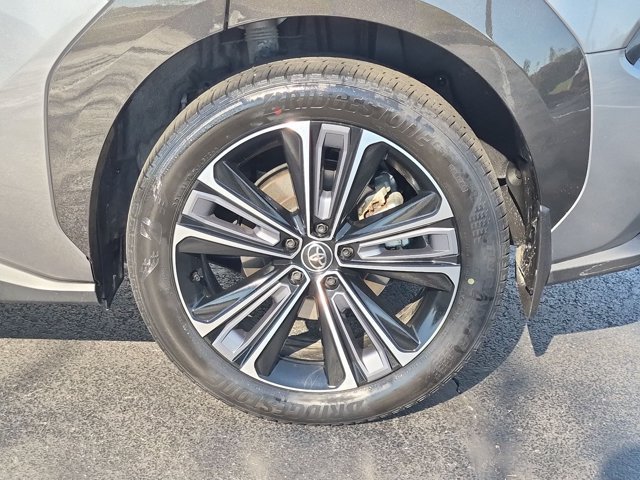 Used 2024 Toyota bZ4X FWD image 8
