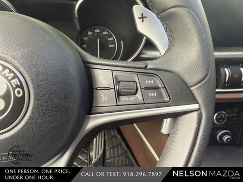 Used 2019 Alfa Romeo Stelvio Ti Sport w/ Quick Order Package 22S Sport AWD/4WD image 24