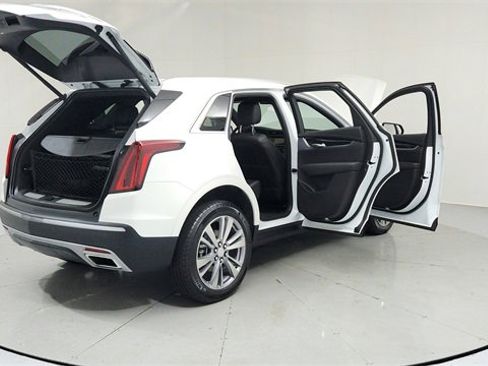 Certified 2025 Cadillac XT5 Premium Luxury w/ LPO, Floor Liner Package image 10