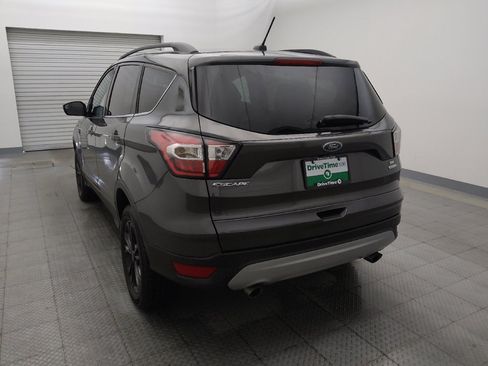 Used 2018 Ford Escape SE FWD image 6
