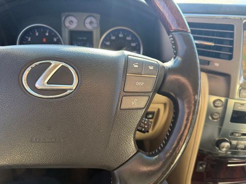Used 2011 Lexus LX 570 4WD w/ Luxury Pkg image 18