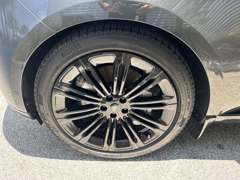 Certified 2025 Land Rover Range Rover SE AWD/4WD image 10