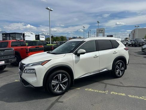 Used 2023 Nissan Rogue SL AWD/4WD image 6