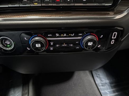 Used 2024 Chevrolet Silverado 1500 LT image 16