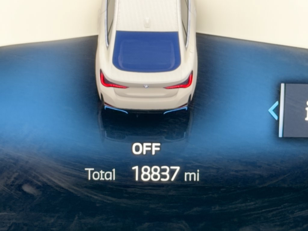 Used 2024 BMW i4 eDrive35 w/ Premium Package RWD image 26