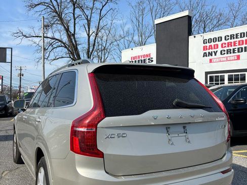 Used 2016 Volvo XC90 T6 Momentum w/ Momentum Plus Package image 4