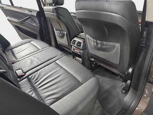 Used 2012 BMW X5 xDrive35i image 12