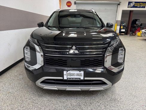Used 2022 Mitsubishi Outlander SEL image 2