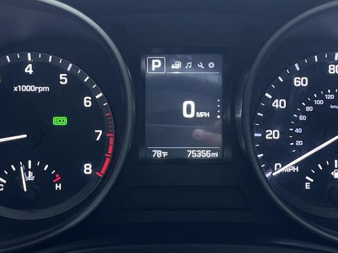 Used 2017 Hyundai Santa Fe Sport FWD image 12