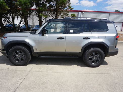 Used 2024 Lexus GX 550 AWD/4WD image 18