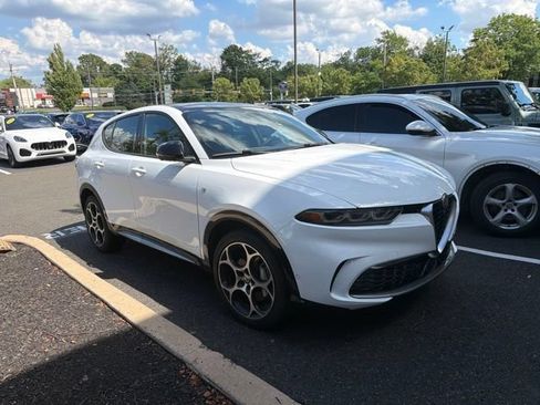 Used 2024 Alfa Romeo Tonale Ti w/ Active Assist Package AWD/4WD image 2