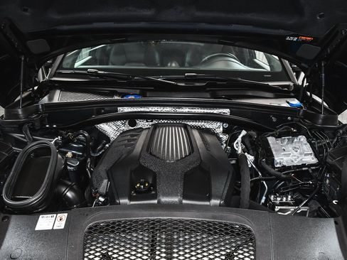 Used 2024 Porsche Macan image 66