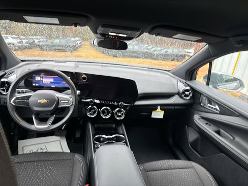New 2025 Chevrolet Blazer EV LT image 30