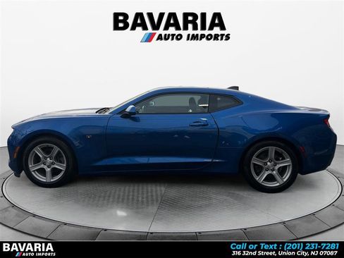 Used 2016 Chevrolet Camaro LT image 2