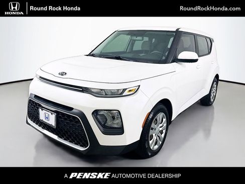 Used 2020 Kia Soul LX image 1