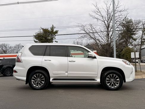 Used 2016 Lexus GX 460 Luxury w/ Preferred Accessory Package image 5