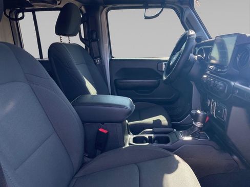 Used 2020 Jeep Wrangler Unlimited Sport S image 6