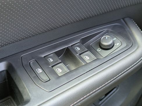 Used 2025 Volkswagen Atlas SEL Premium R-Line AWD/4WD image 28