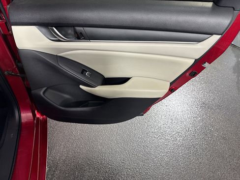 Used 2018 Honda Accord LX image 28