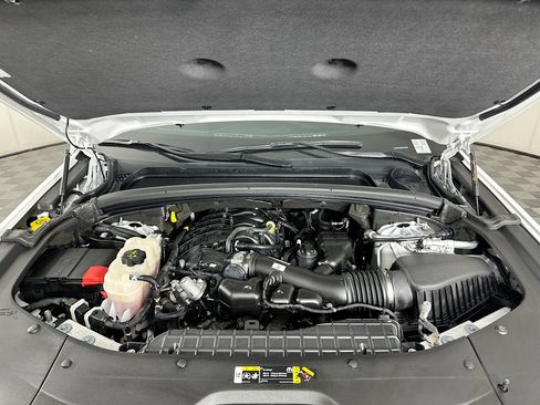 Used 2023 Jeep Grand Cherokee Laredo w/ Luxury Tech Group I image 34