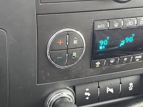 Used 2012 GMC Sierra 2500 SLE w/ SLE Preferred Package image 26