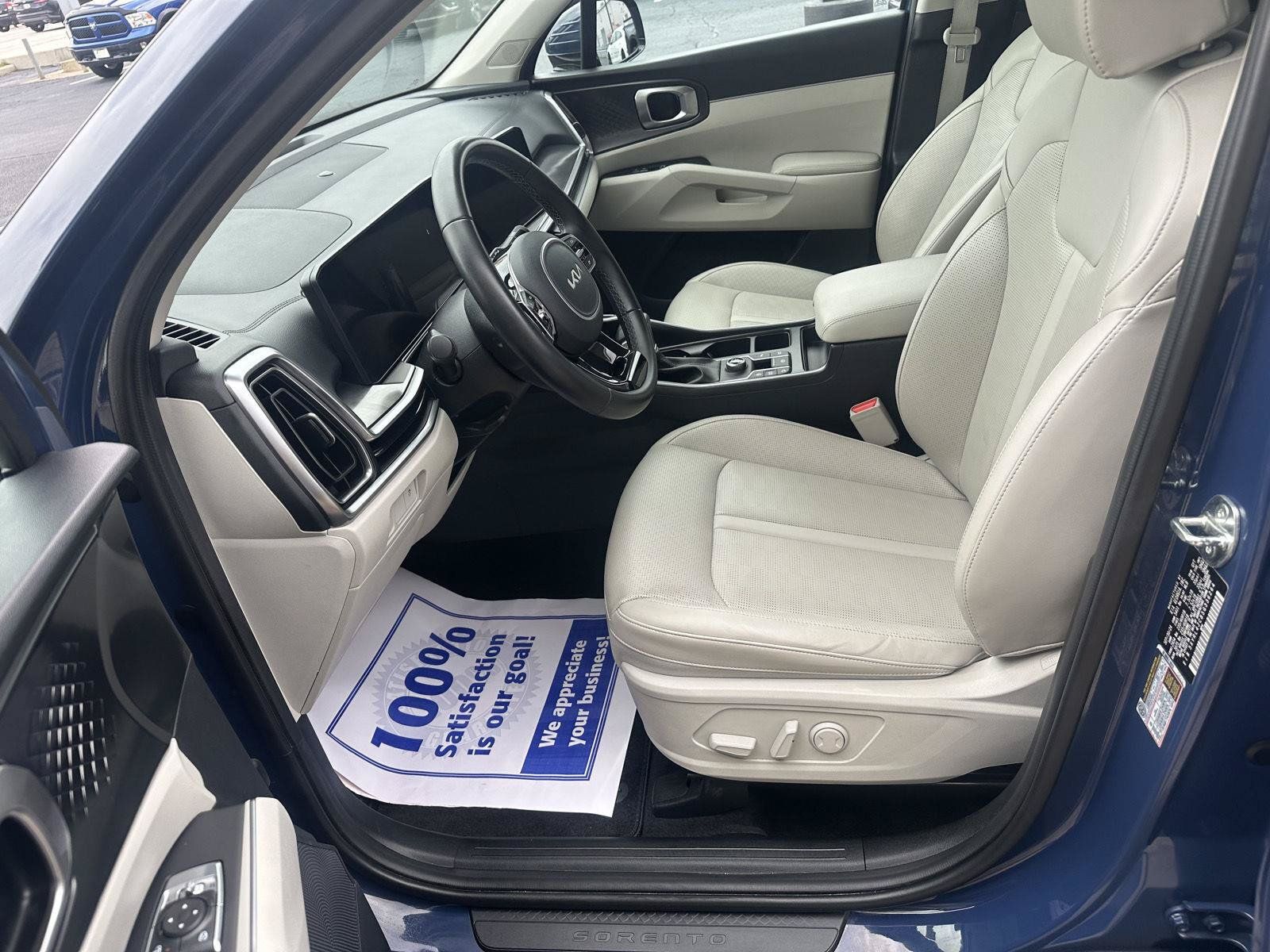 Used 2025 Kia Sorento S FWD image 19