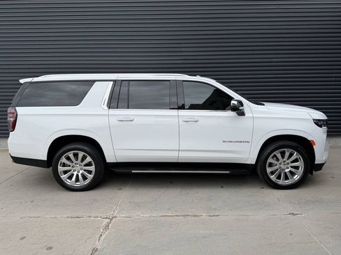 Used 2024 Chevrolet Suburban Premier AWD/4WD image 11