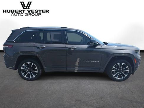 Used 2023 Jeep Grand Cherokee Overland RWD image 5