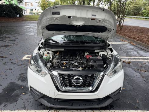 Used 2019 Nissan Kicks SV FWD image 25