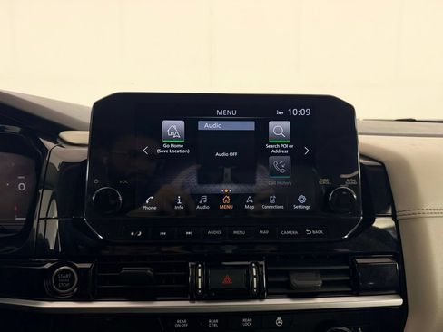 Used 2022 Nissan Pathfinder Platinum w/ Cargo Package FWD image 18