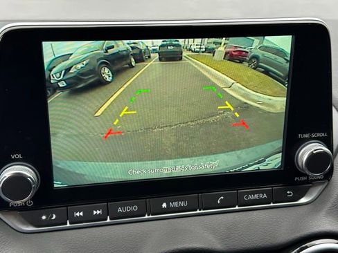 Used 2025 Nissan Sentra SV w/ Trunk Package image 23