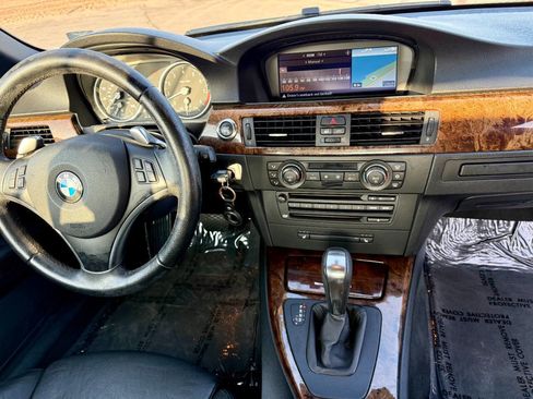 Used 2008 BMW 335i Convertible w/ Premium Pkg image 11