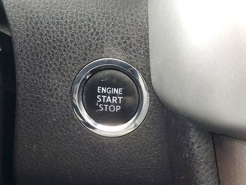 Used 2017 Toyota Highlander Limited AWD/4WD image 26