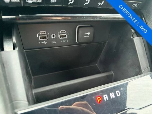 Used 2023 Jeep Grand Cherokee L Laredo AWD/4WD image 16