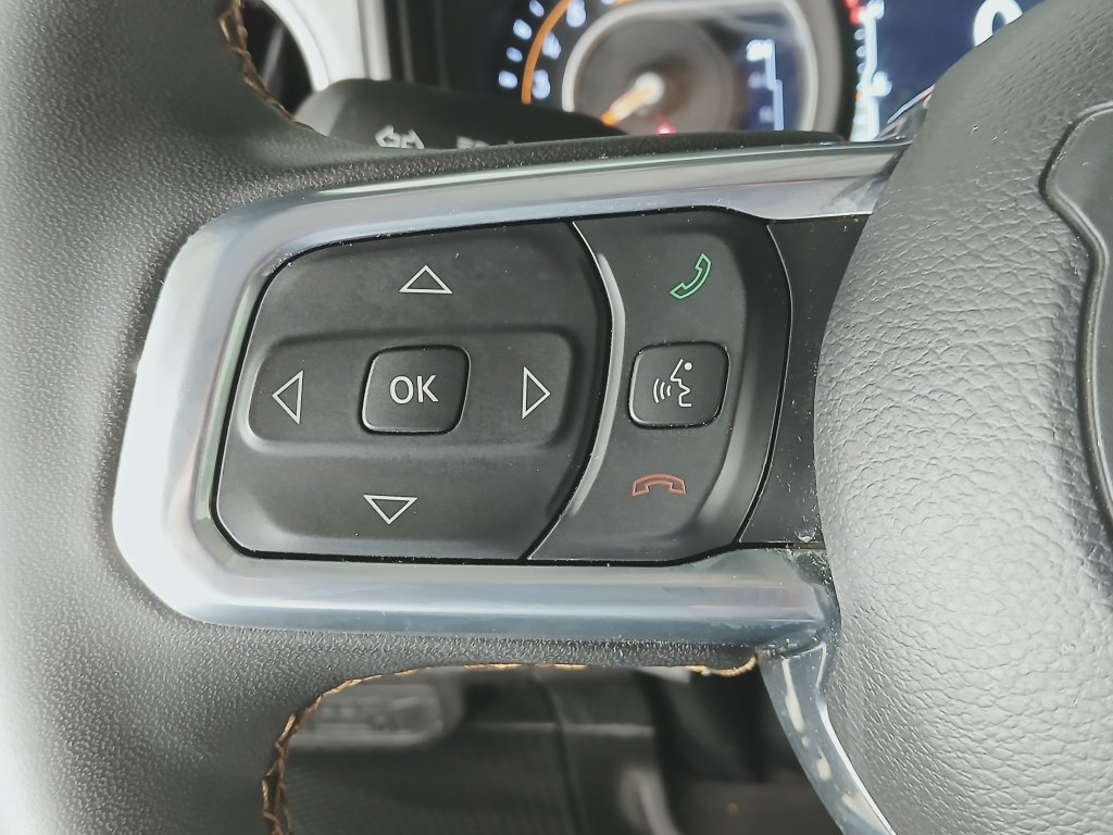 Used 2024 Jeep Wrangler Unlimited Sahara AWD/4WD image 28
