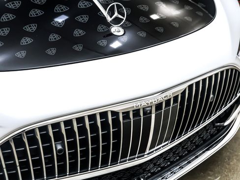 New 2026 Mercedes-Benz Maybach SL 680 image 13