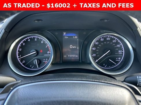 Used 2020 Toyota Camry SE image 18