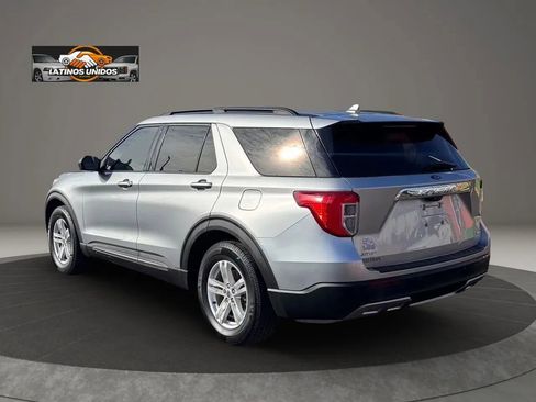 Used 2020 Ford Explorer XLT w/ Equipment Group 202A image 4
