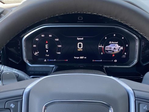 New 2026 GMC Sierra 1500 SLT image 15