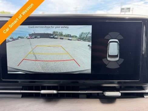 Used 2022 Kia Carnival EX FWD image 21