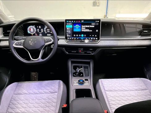 New 2026 Volkswagen Tiguan S image 7