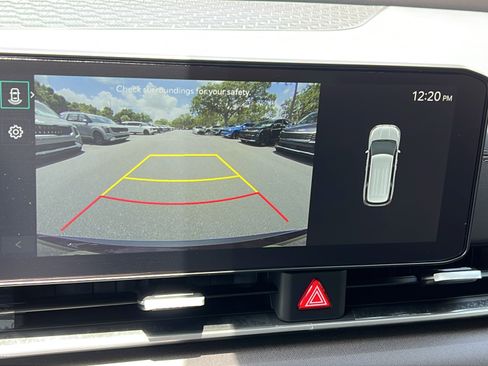 New 2026 Kia Carnival EX FWD image 23