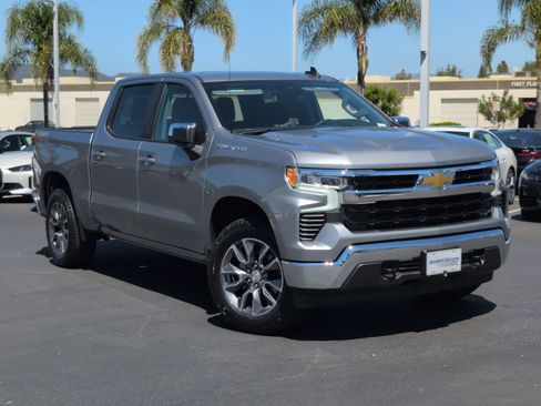 Used 2024 Chevrolet Silverado 1500 LT AWD/4WD image 2