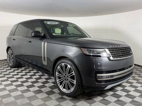 Certified 2025 Land Rover Range Rover Long Wheelbase Autobiography image 10
