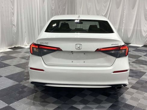 Used 2023 Honda Civic Sport image 3