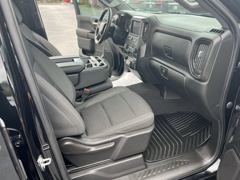 Used 2023 Chevrolet Silverado 1500 Custom AWD/4WD image 34