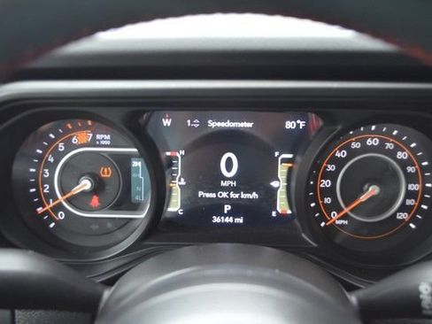 Used 2025 Jeep Wrangler Unlimited Rubicon AWD/4WD image 22
