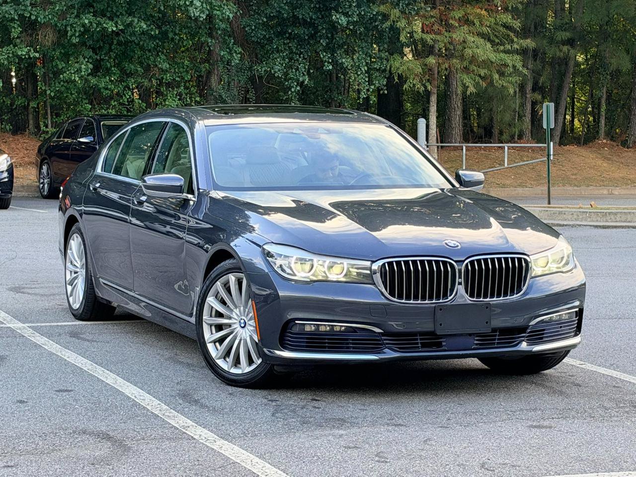 Used 2017 BMW 740i RWD image 5