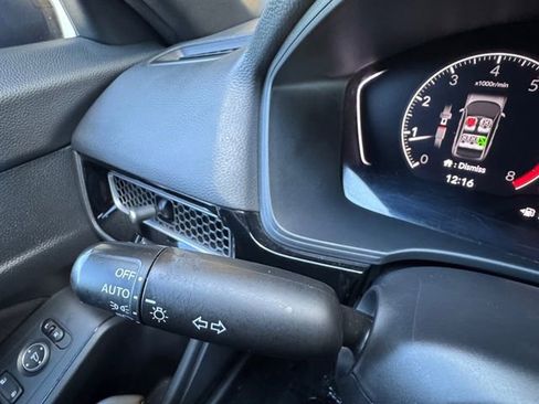 Used 2023 Honda Civic Sport image 25