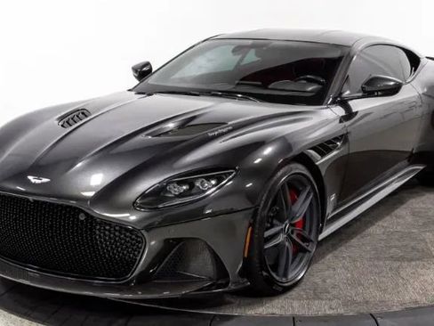 Used 2019 Aston Martin DBS Superleggera image 8